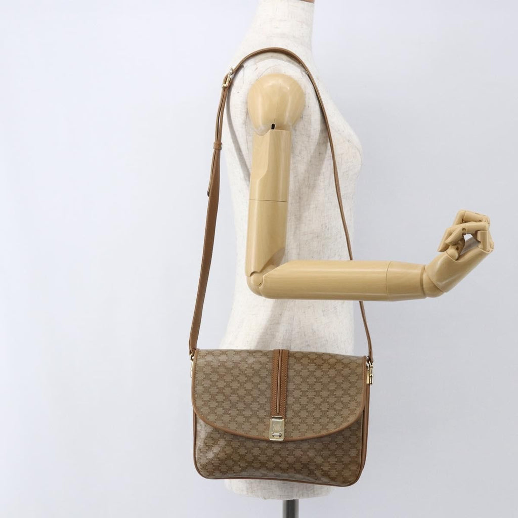 Celine Vintage Macadam Shoulder Bag Canvas And Leather Beige Canvas Shoulder Bag Bag (Pre-Owned)