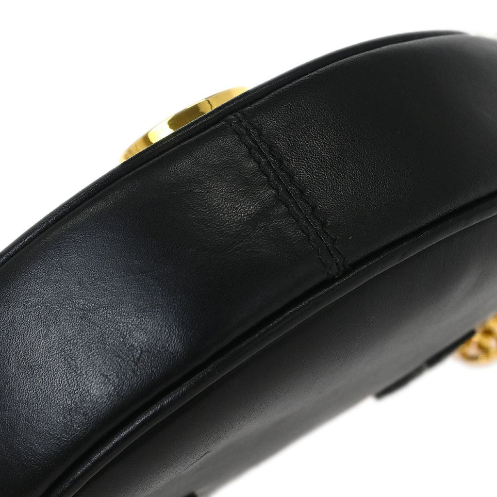 Salvatore Ferragamo Gancini Shoulder Bag Leather Black Leather Shoulder Bag Bag (Pre-Owned)