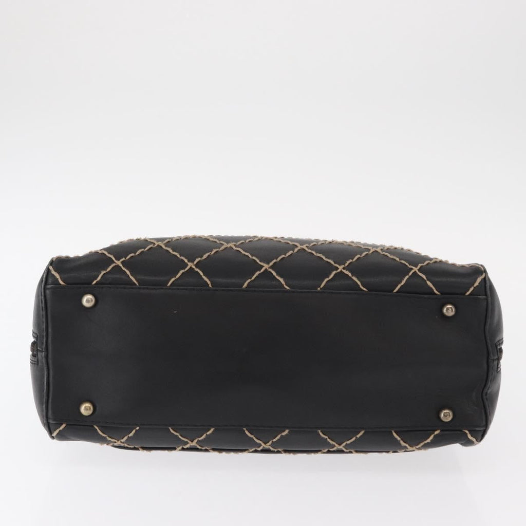 Chanel Surpique Zip Around Satchel Quilted Leather Black Leather Handbag (Pre-Owned)