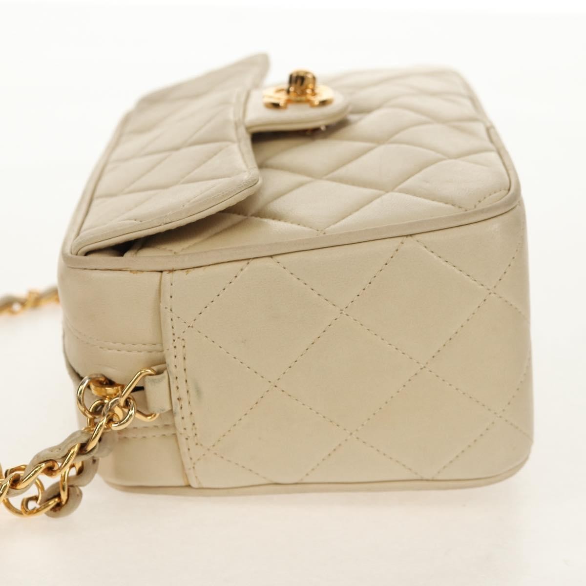 Chanel Chain Flap Shoulder Bag Quilted Lambskin Beige Leather Shoulder Bag Bag (Pre-Owned)