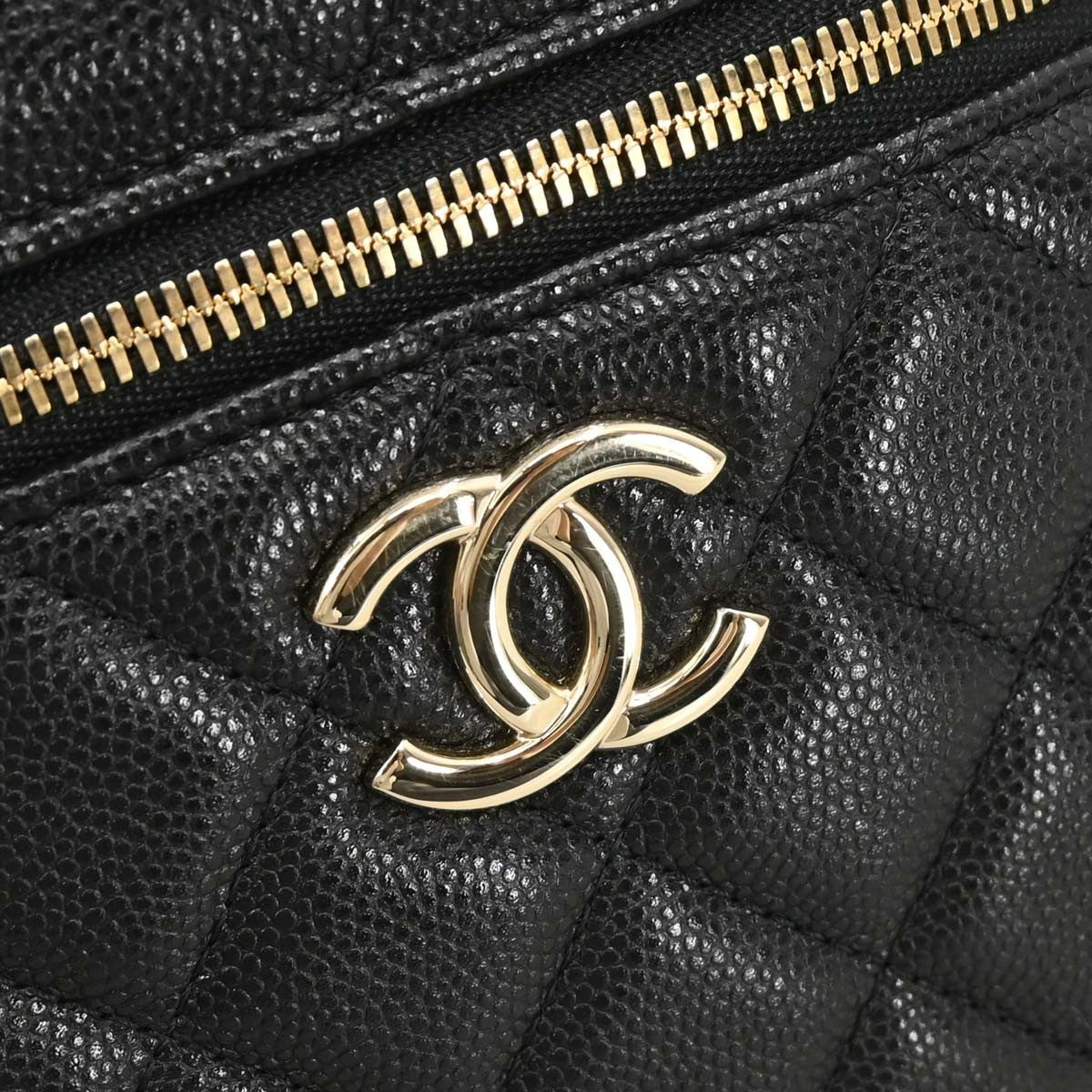 Chanel Cc Top Handle Vanity Case With Chain Quilted Caviar Black Leather Handbag (Pre-Owned)