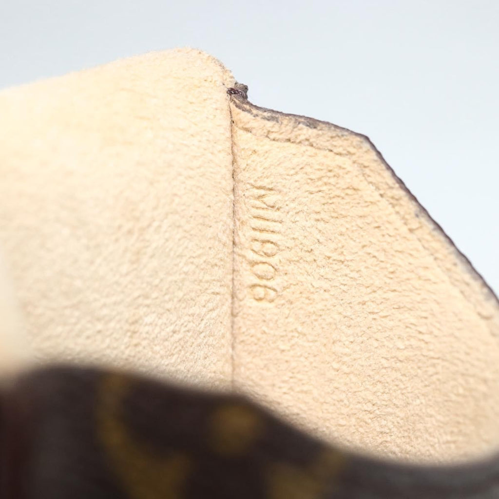 Louis Vuitton Etui À Lunette Canvas Brown Canvas Wallets Accessory (Pre-Owned)