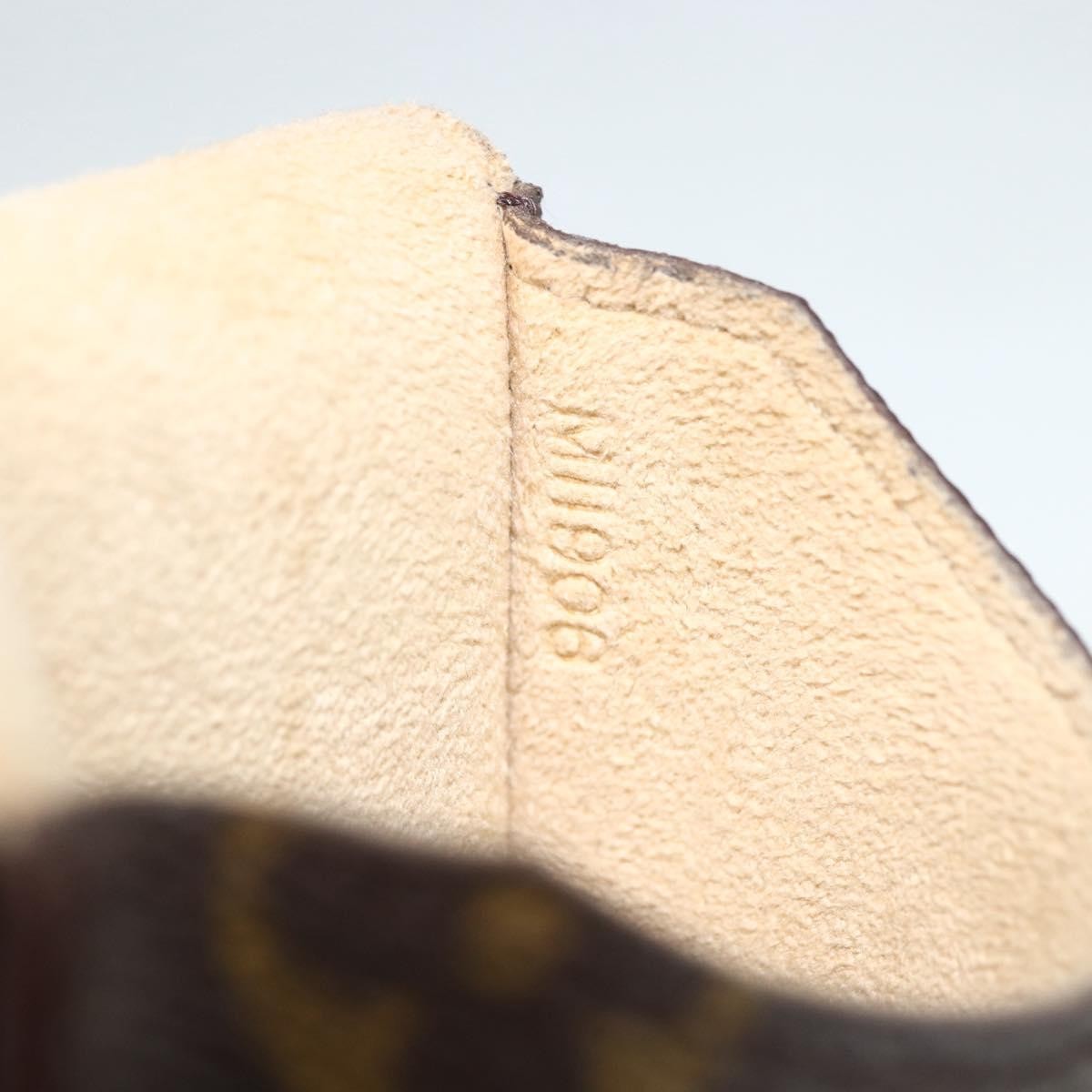 Louis Vuitton Etui À Lunette Canvas Brown Canvas Wallets Accessory (Pre-Owned)