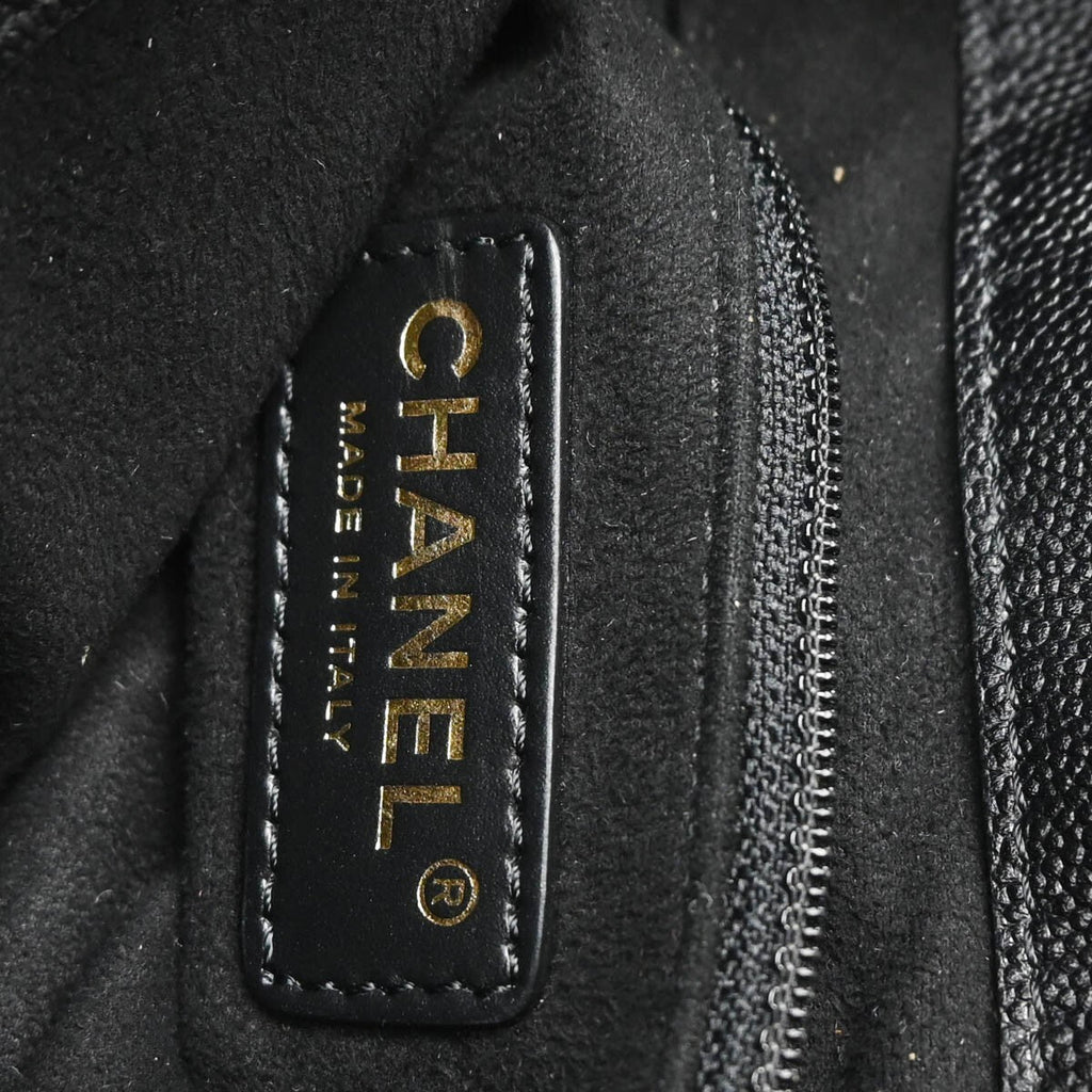 Chanel Deauville Drawstring Bucket Bag Studded Caviar Black Leather Shoulder Bag Bag (Pre-Owned)