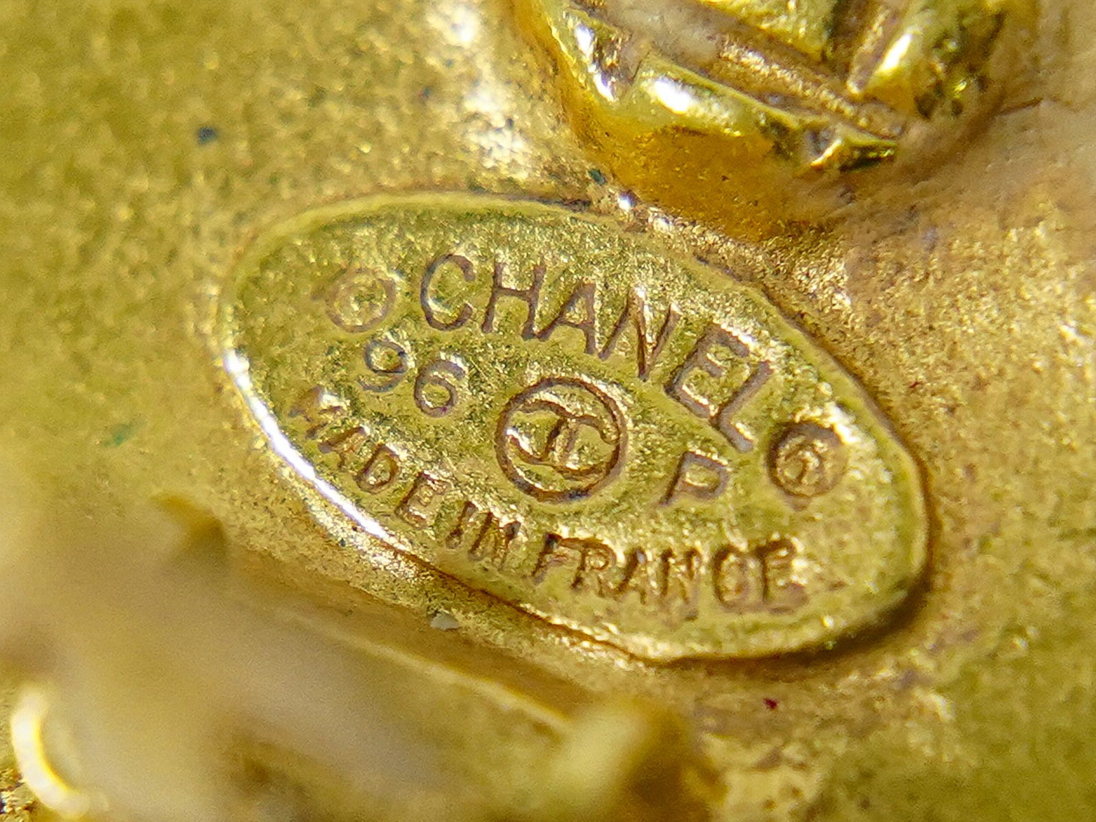 Chanel Vintage Cc Square Clip-On Earrings Metal Gold Gold_Plated Earrings Jewelry (Pre-Owned)