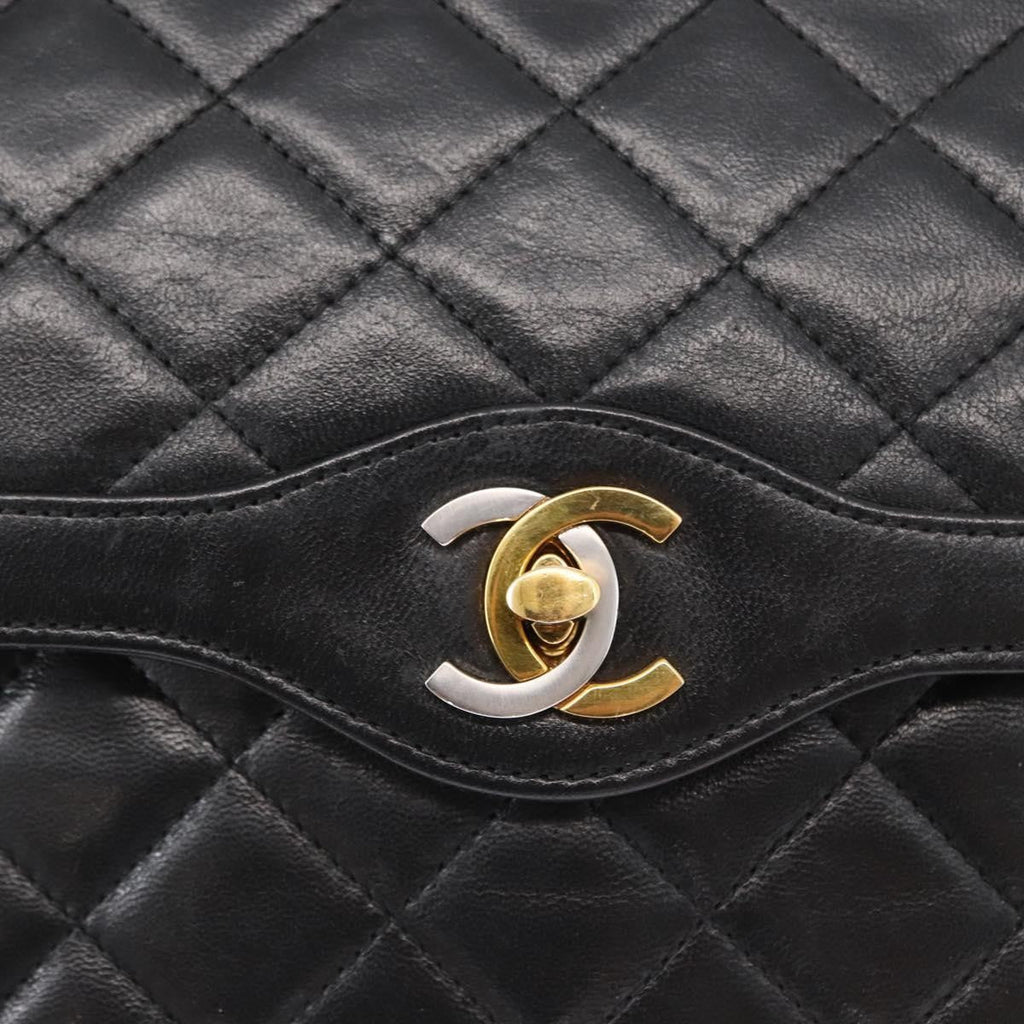 Chanel Vintage Two Tone Cc Flap Bag Quilted Lambskin Black Leather Shoulder Bag Bag (Pre-Owned)