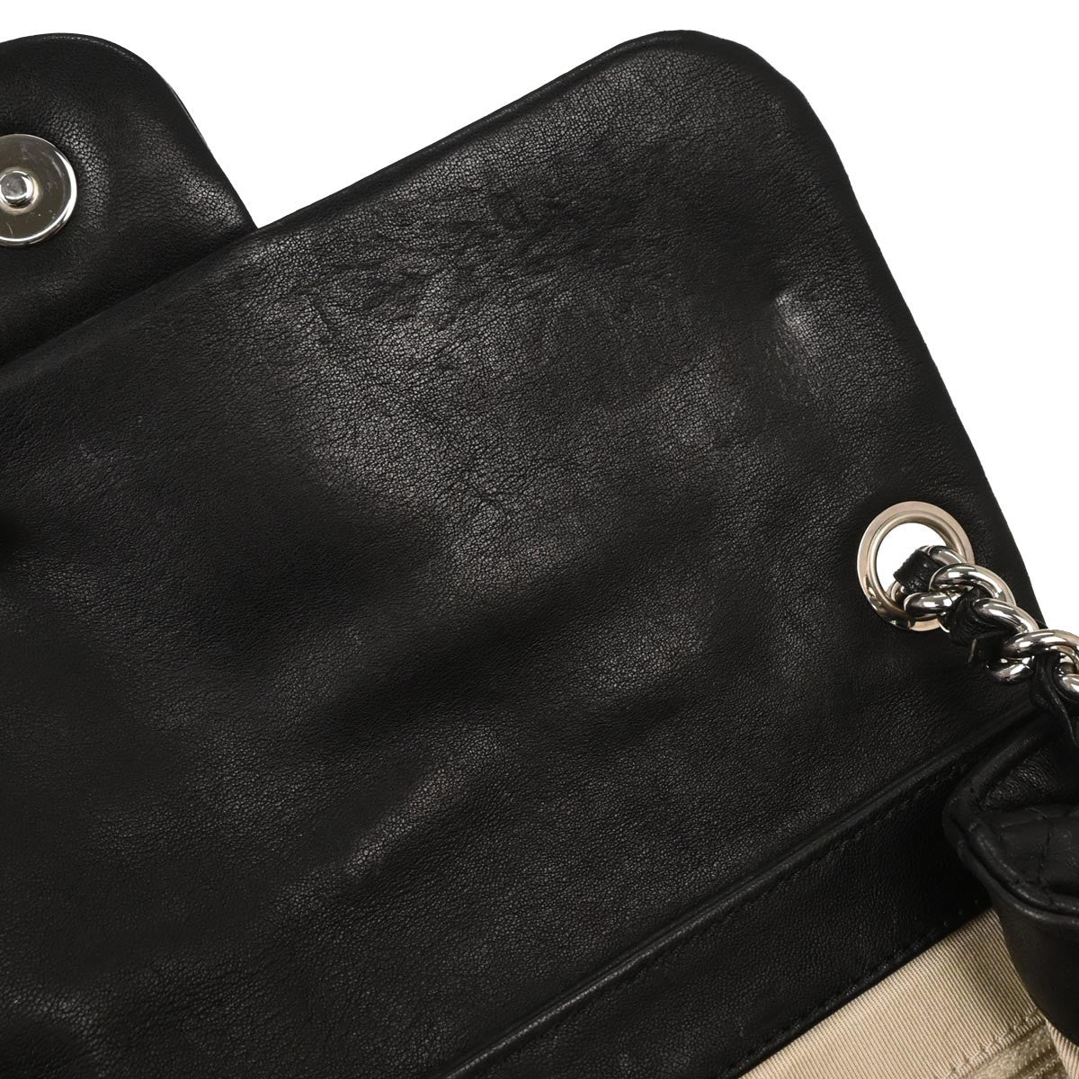 Chanel Chain Around Flap Bag Quilted Leather Black Leather Shoulder Bag Bag (Pre-Owned)