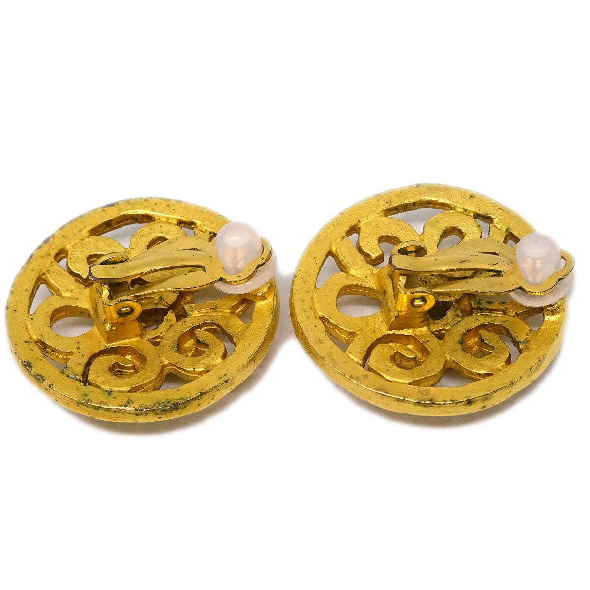 Chanel Vintage Cc Round Clip-On Earrings Metal Gold Gold_Plated Earrings Jewelry (Pre-Owned)