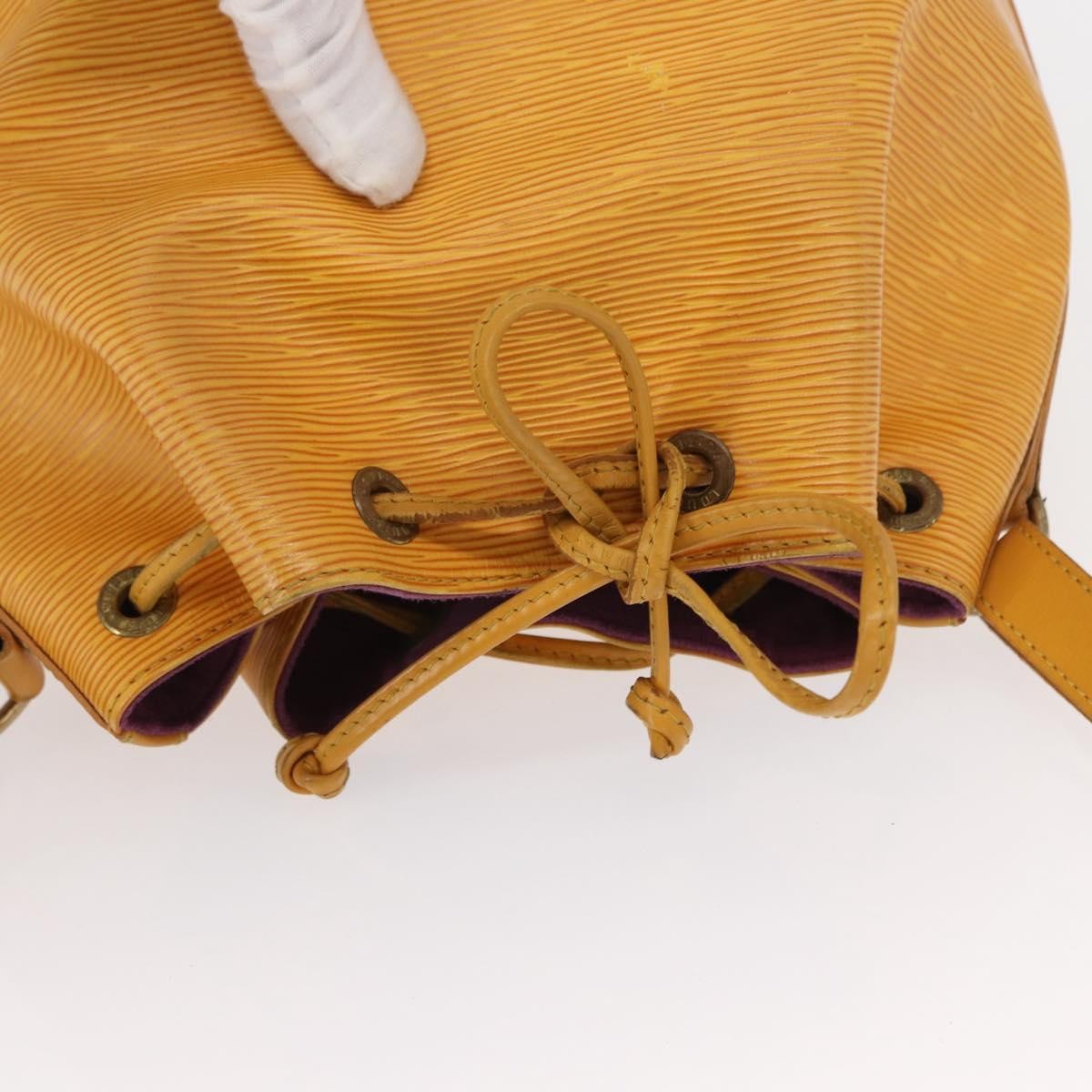 Louis Vuitton Petit Noe Handbag Epi Leather Yellow Leather Shoulder Bag Bag (Pre-Owned)