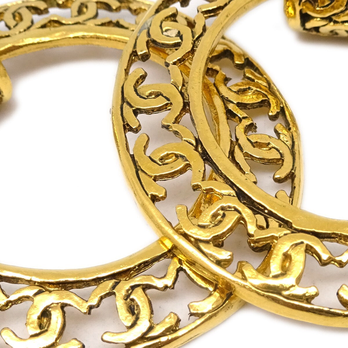 Chanel Cut-Out Cc Hoop Drop Clip-On Earrings Metal Gold Gold_Plated Earrings Jewelry (Pre-Owned)