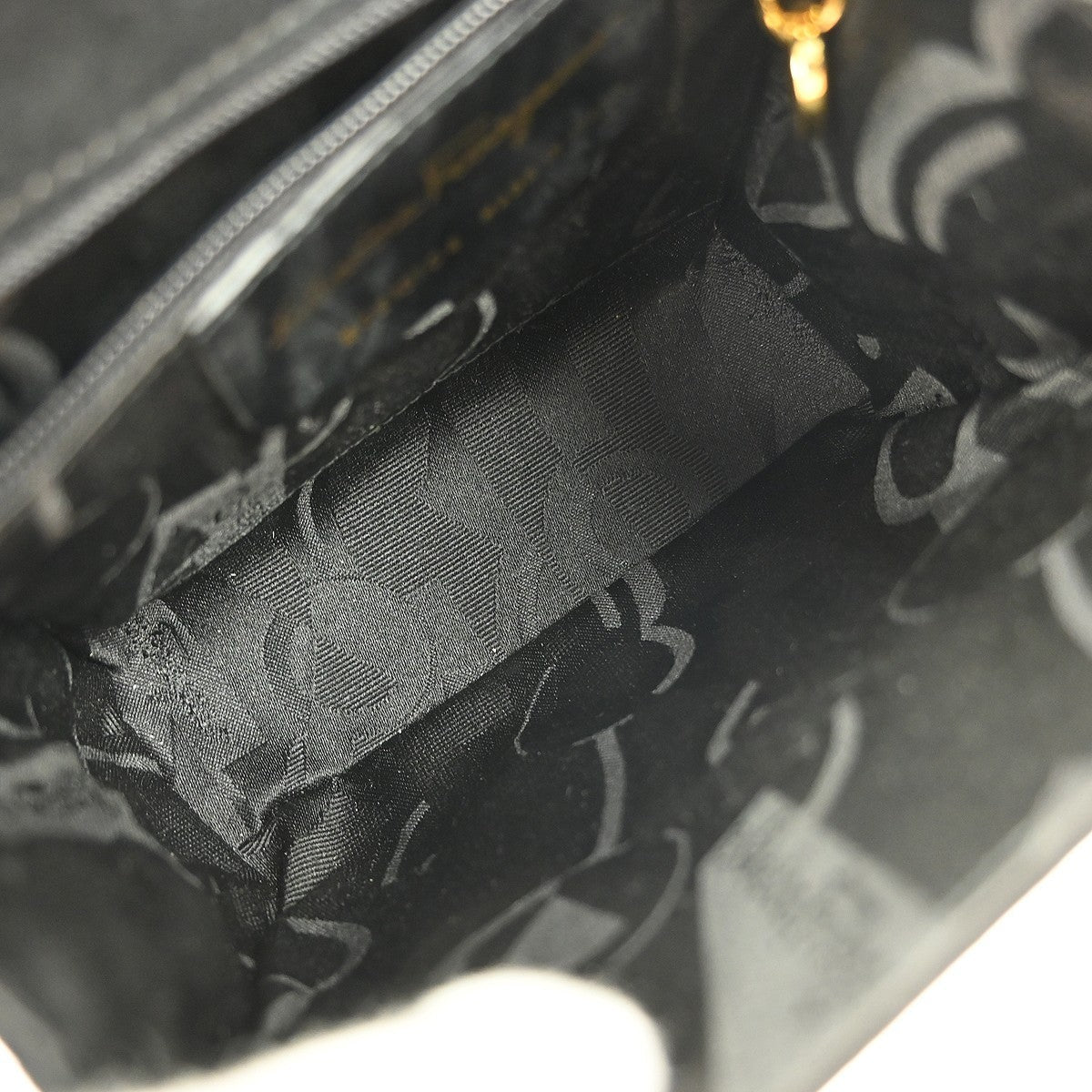 Salvatore Ferragamo Vintage Vara Bow Handle Shoulder Bag Suede Black Suede Handbag (Pre-Owned)