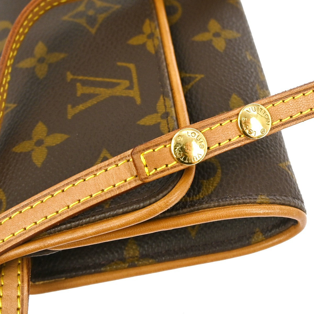 Louis Vuitton Twin Handbag Monogram Canvas Brown Canvas Clutche & Pouche Bag (Pre-Owned)