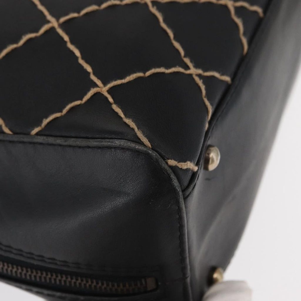 Chanel Surpique Zip Around Satchel Quilted Leather Black Leather Handbag (Pre-Owned)
