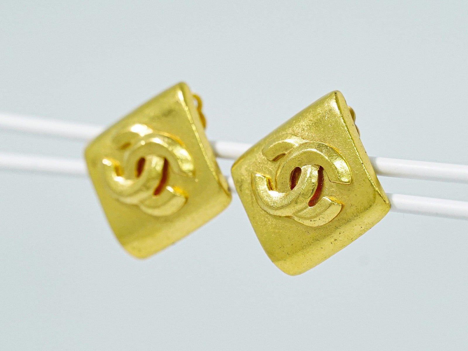 Chanel Vintage Cc Square Clip-On Earrings Metal Gold Gold_Plated Earrings Jewelry (Pre-Owned)