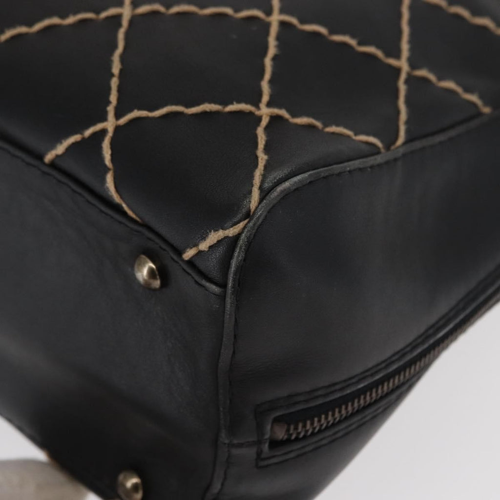 Chanel Surpique Zip Around Satchel Quilted Leather Black Leather Handbag (Pre-Owned)