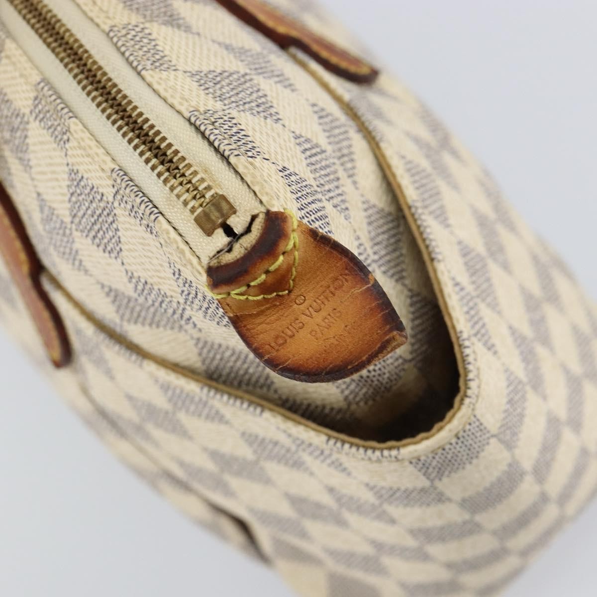 Louis Vuitton Totally Handbag Damier White Canvas Tote Bag Bag (Pre-Owned)
