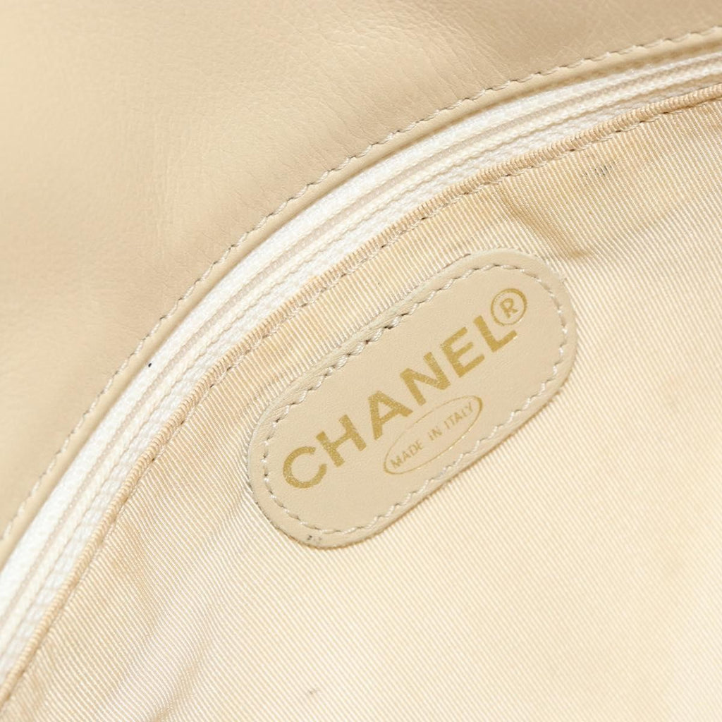 Chanel Vintage Cc Logo Tote Leather Beige Leather Tote Bag Bag (Pre-Owned)
