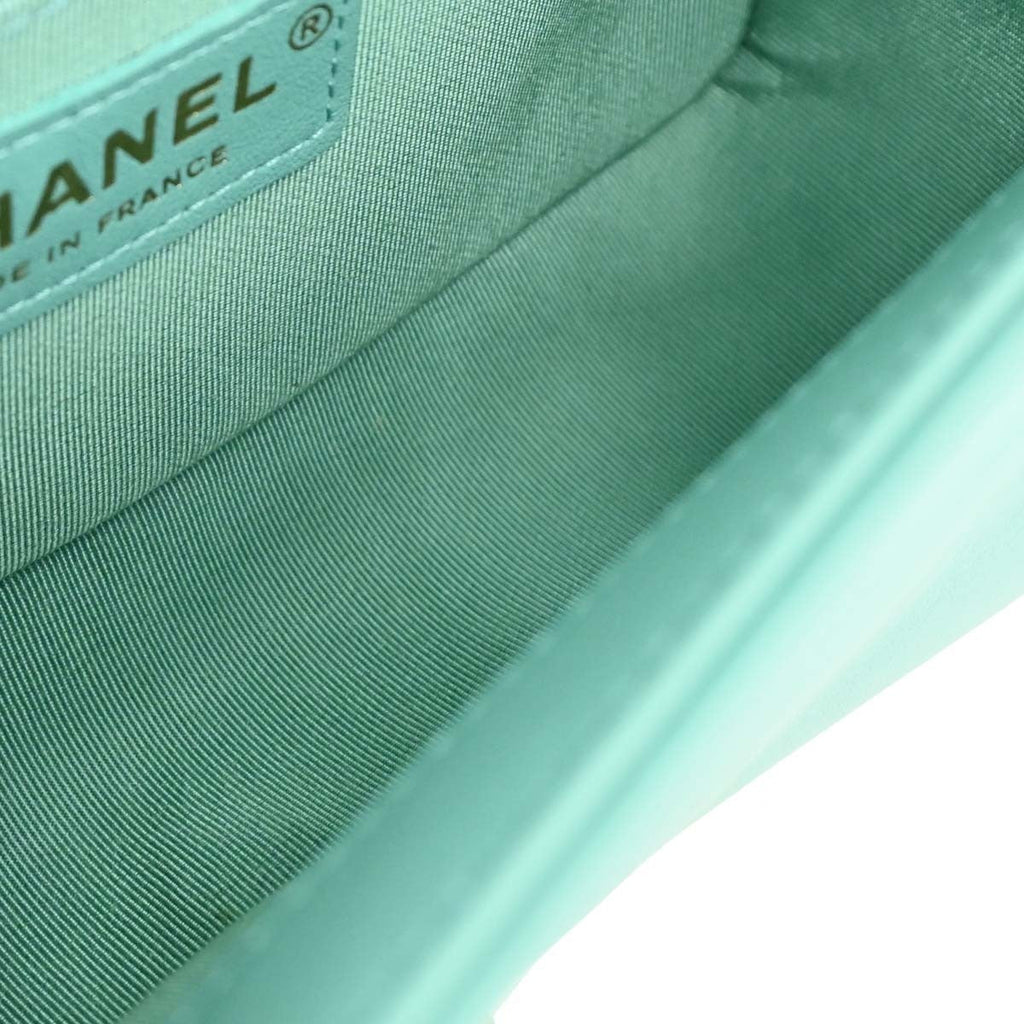 Chanel Boy Flap Bag Quilted Lambskin Green Leather Shoulder Bag Bag (Pre-Owned)