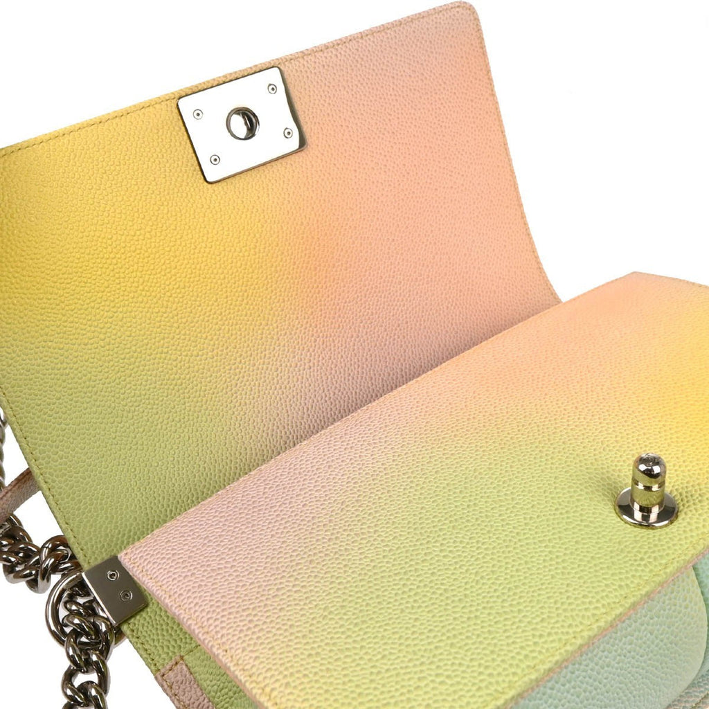 Chanel Rainbow Boy Flap Bag Quilted Painted Caviar Multicolour Leather Shoulder Bag Bag (Pre-Owned)