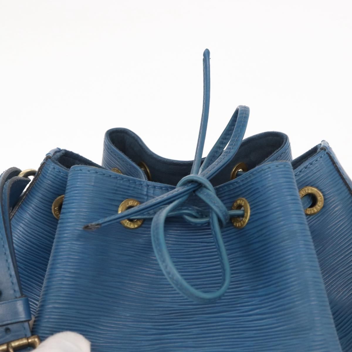 Louis Vuitton Petit Noe Nm Handbag Epi Leather Blue Leather Shoulder Bag Bag (Pre-Owned)