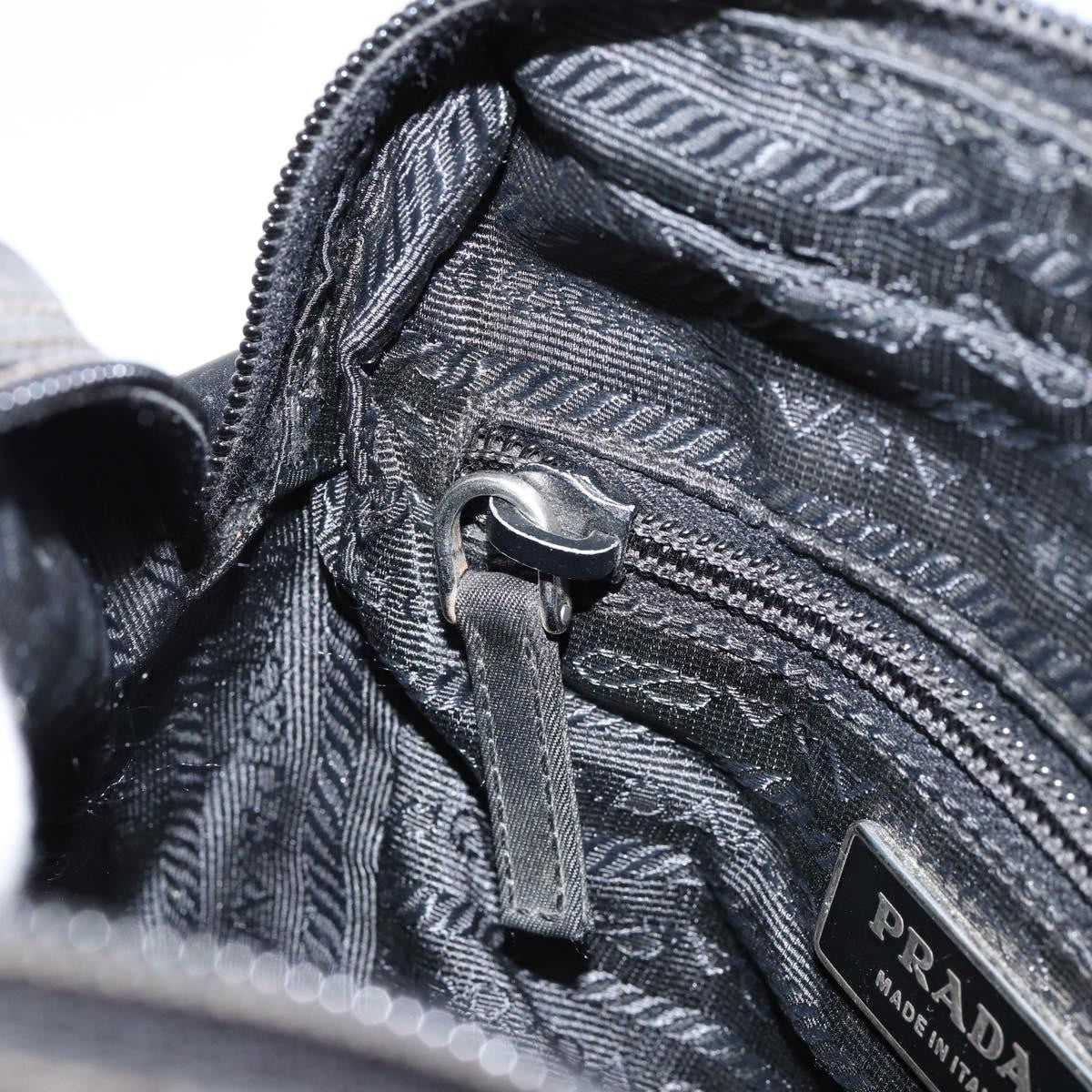 Prada Front Pocket Messenger Bag Tessuto Black Nylon Shoulder Bag Bag (Pre-Owned)