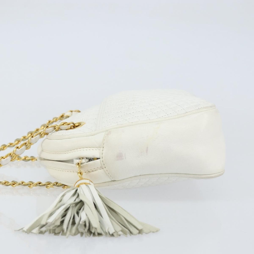 Bally Vintage Chain Shoulder Bag Quilted Leather White Leather Shoulder Bag Bag (Pre-Owned)