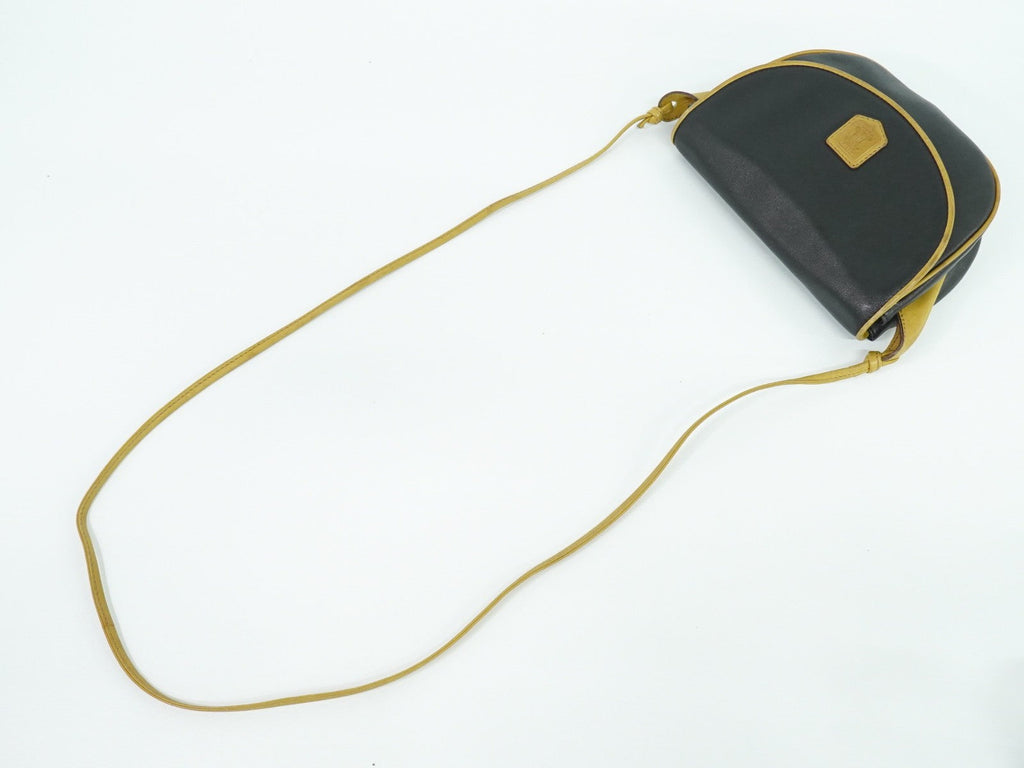 Celine Vintage Shoulder Bag Leather Black Leather Shoulder Bag Bag (Pre-Owned)