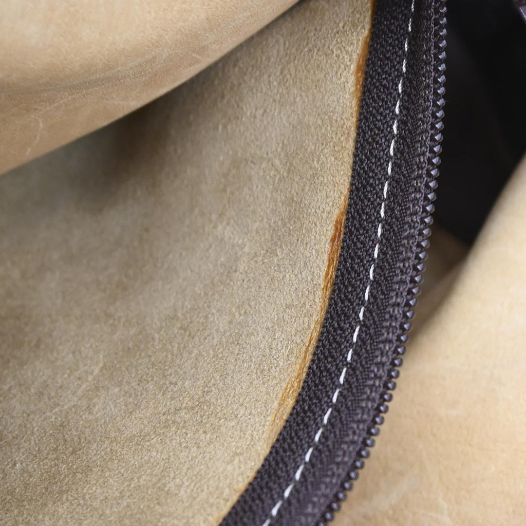 Loewe Amazona Bag Suede Beige Suede Handbag (Pre-Owned)