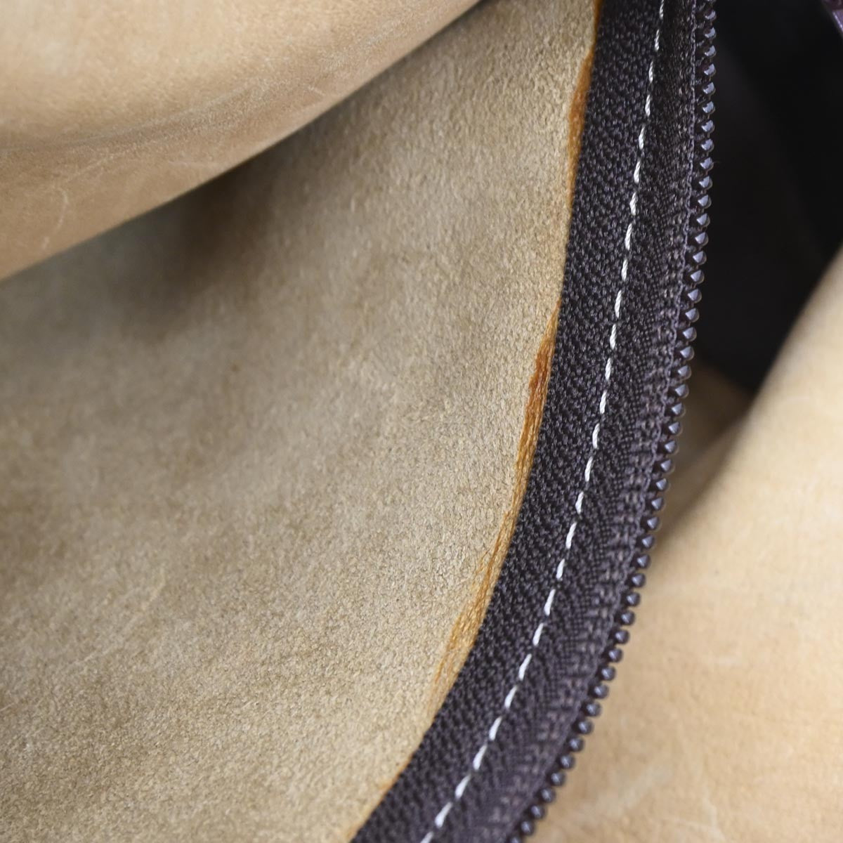 Loewe Amazona Bag Suede Beige Suede Handbag (Pre-Owned)