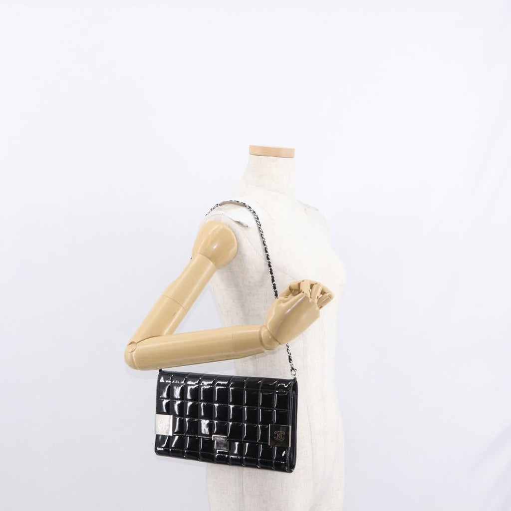 Chanel Chocolate Bar Chain Clutch Quilted Patent Black Patent_Leather Clutche & Pouche Bag (Pre-Owned)