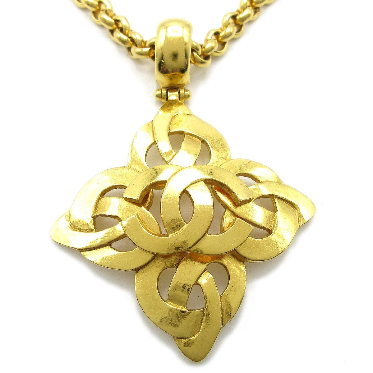 Chanel Cc Heart Pendant Necklace Metal Gold Gold_Plated Necklace Jewelry (Pre-Owned)