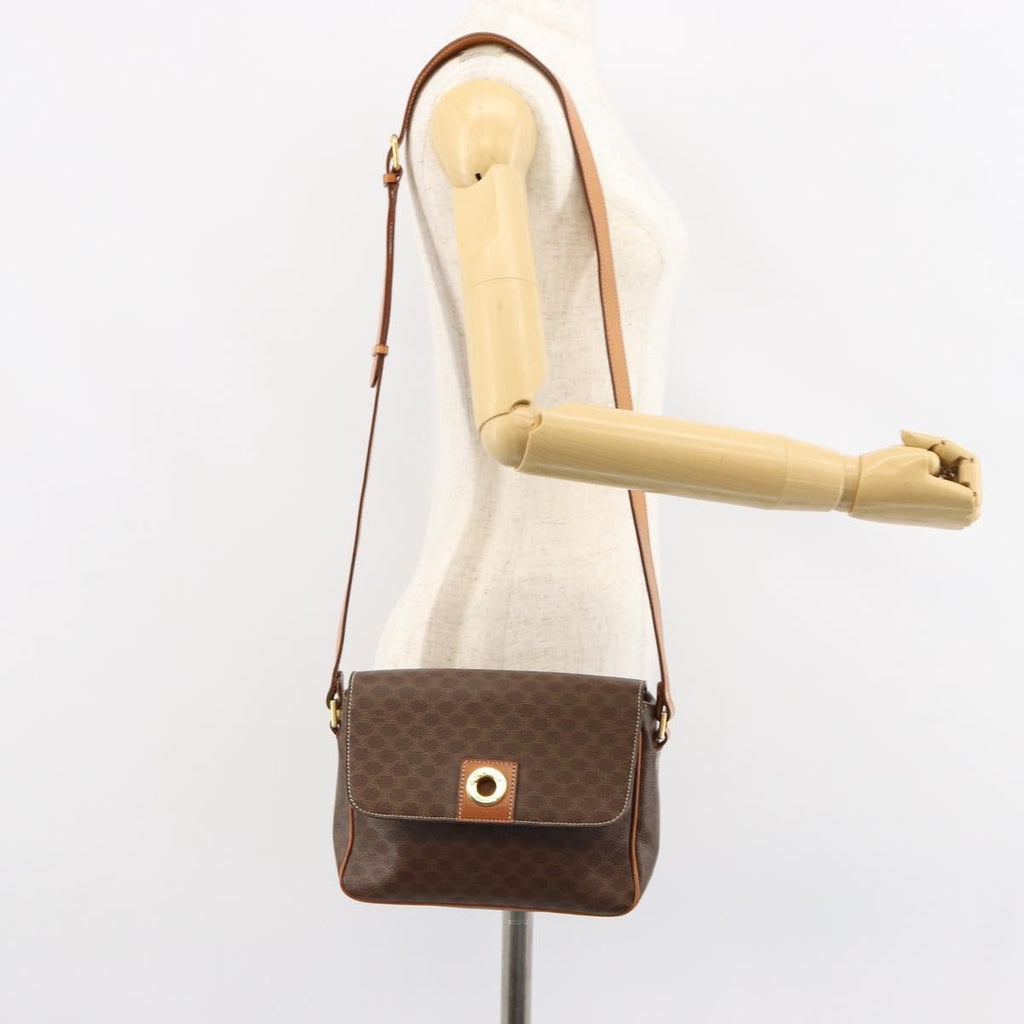 Celine Vintage Macadam Circle Logo Shoulder Bag Canvas And Leather Brown Canvas Shoulder Bag Bag (Pre-Owned)