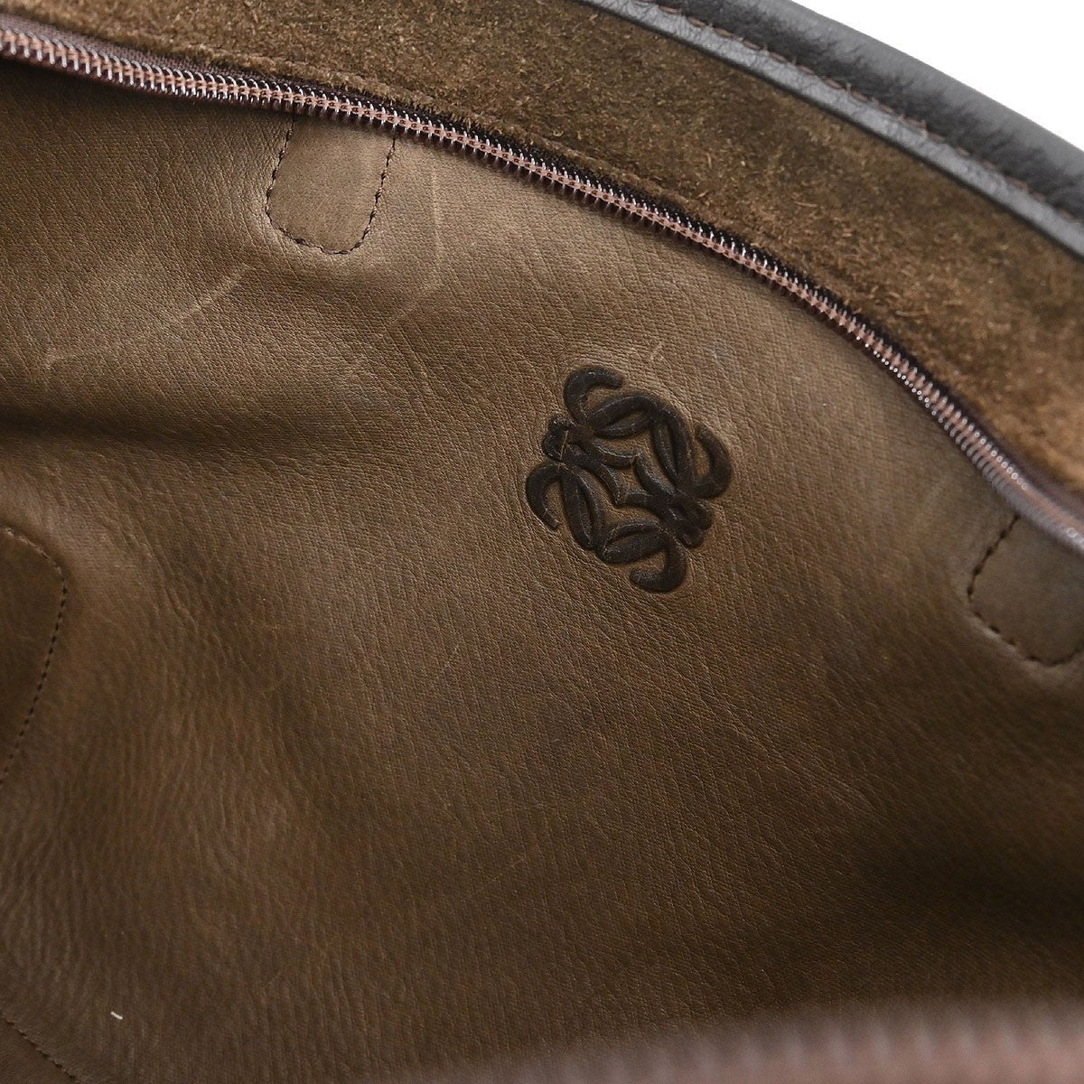 Loewe Amazona Bag Suede Brown Suede Handbag (Pre-Owned)