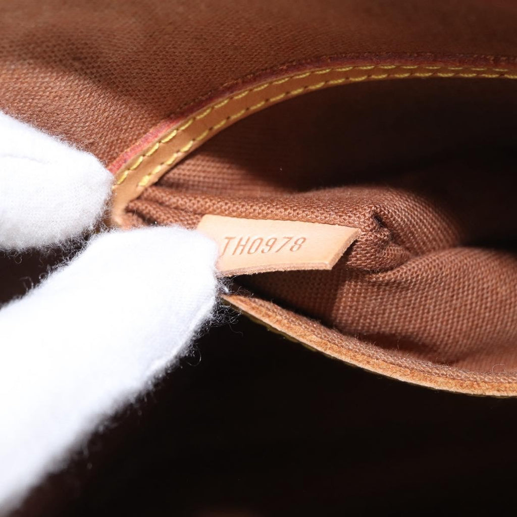 Louis Vuitton Alma Handbag Monogram Canvas Brown Canvas Handbag (Pre-Owned)