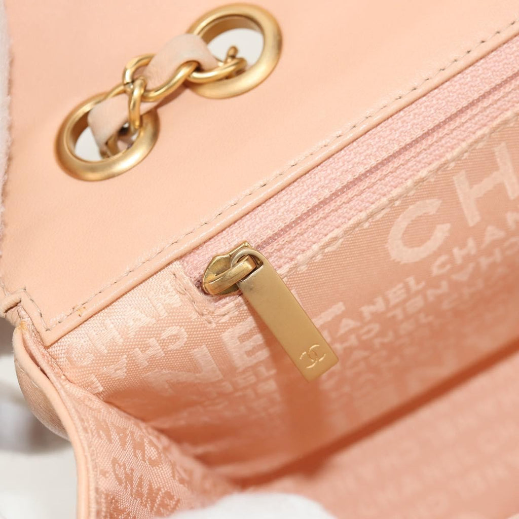 Chanel Limited Edition Scarf Flap Bag Printed Silk And Leather Multicolour Leather Shoulder Bag Bag (Pre-Owned)