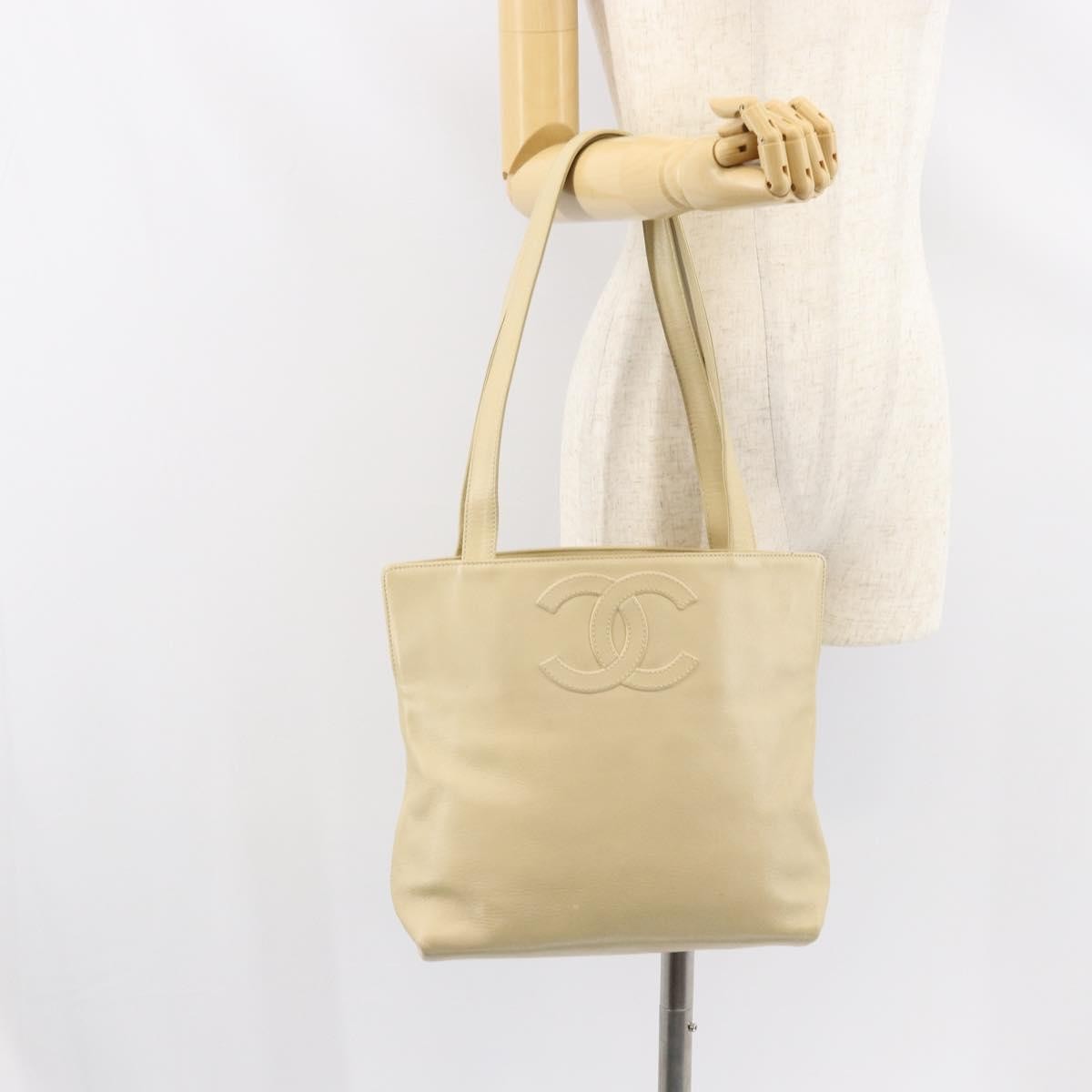 Chanel Vintage Cc Logo Tote Leather Beige Leather Tote Bag Bag (Pre-Owned)