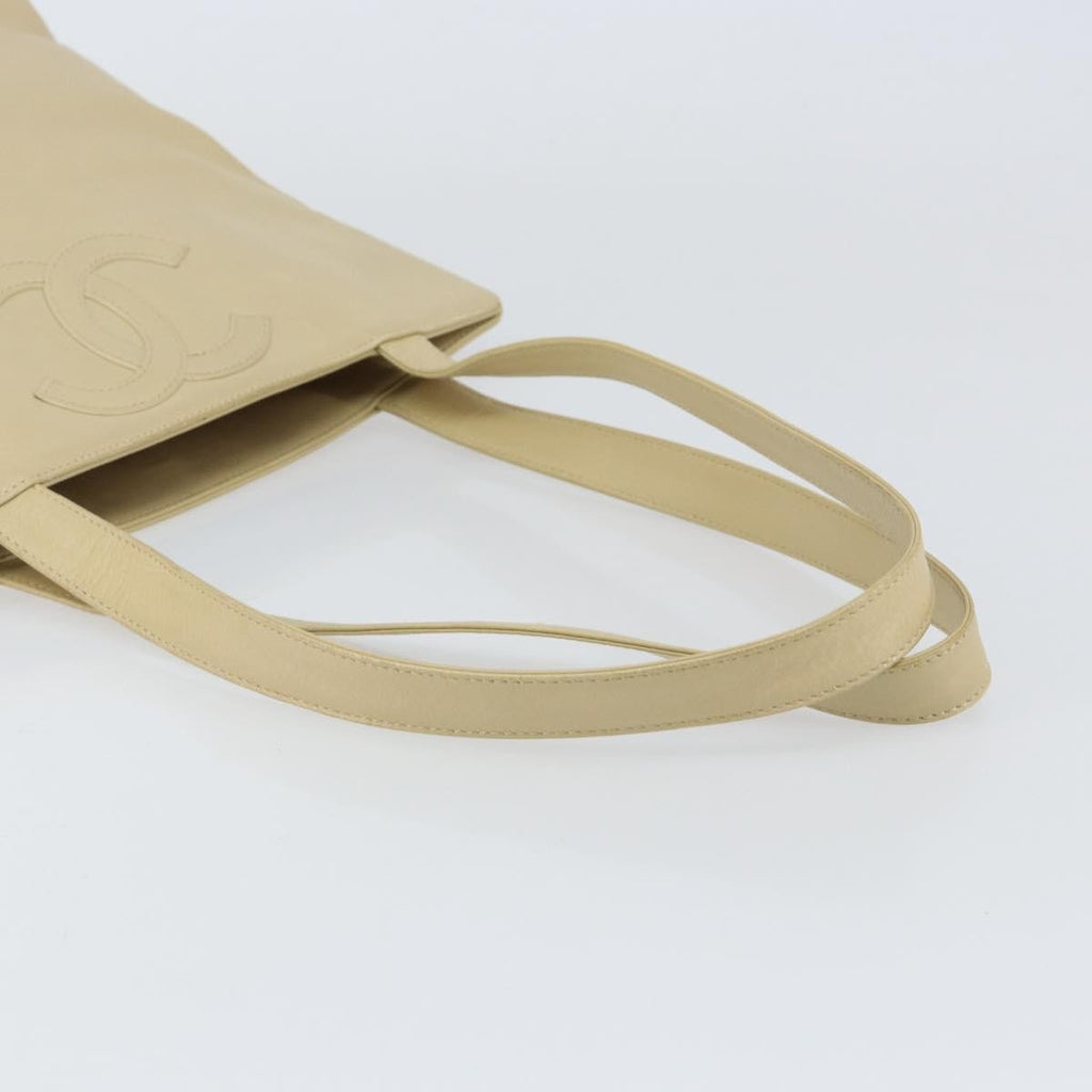 Chanel Vintage Cc Logo Tote Leather Beige Leather Tote Bag Bag (Pre-Owned)
