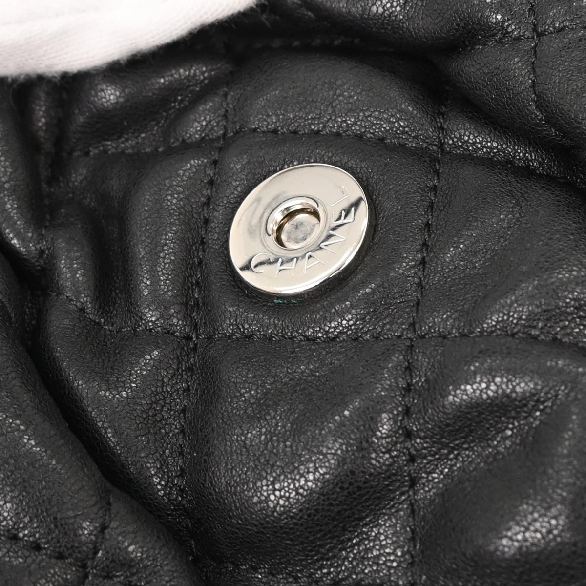 Chanel Chain Around Flap Bag Quilted Leather Black Leather Shoulder Bag Bag (Pre-Owned)