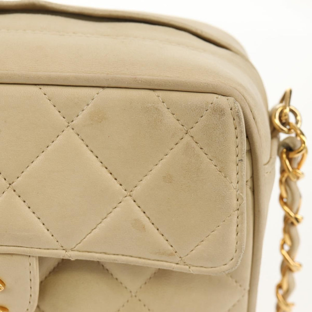Chanel Chain Flap Shoulder Bag Quilted Lambskin Beige Leather Shoulder Bag Bag (Pre-Owned)