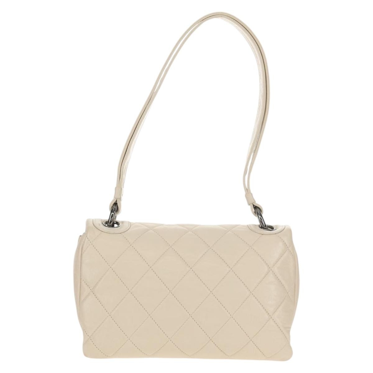 Chanel Padded Envelope Flap Bag Quilted Aged Calfskin White Leather Shoulder Bag Bag (Pre-Owned)