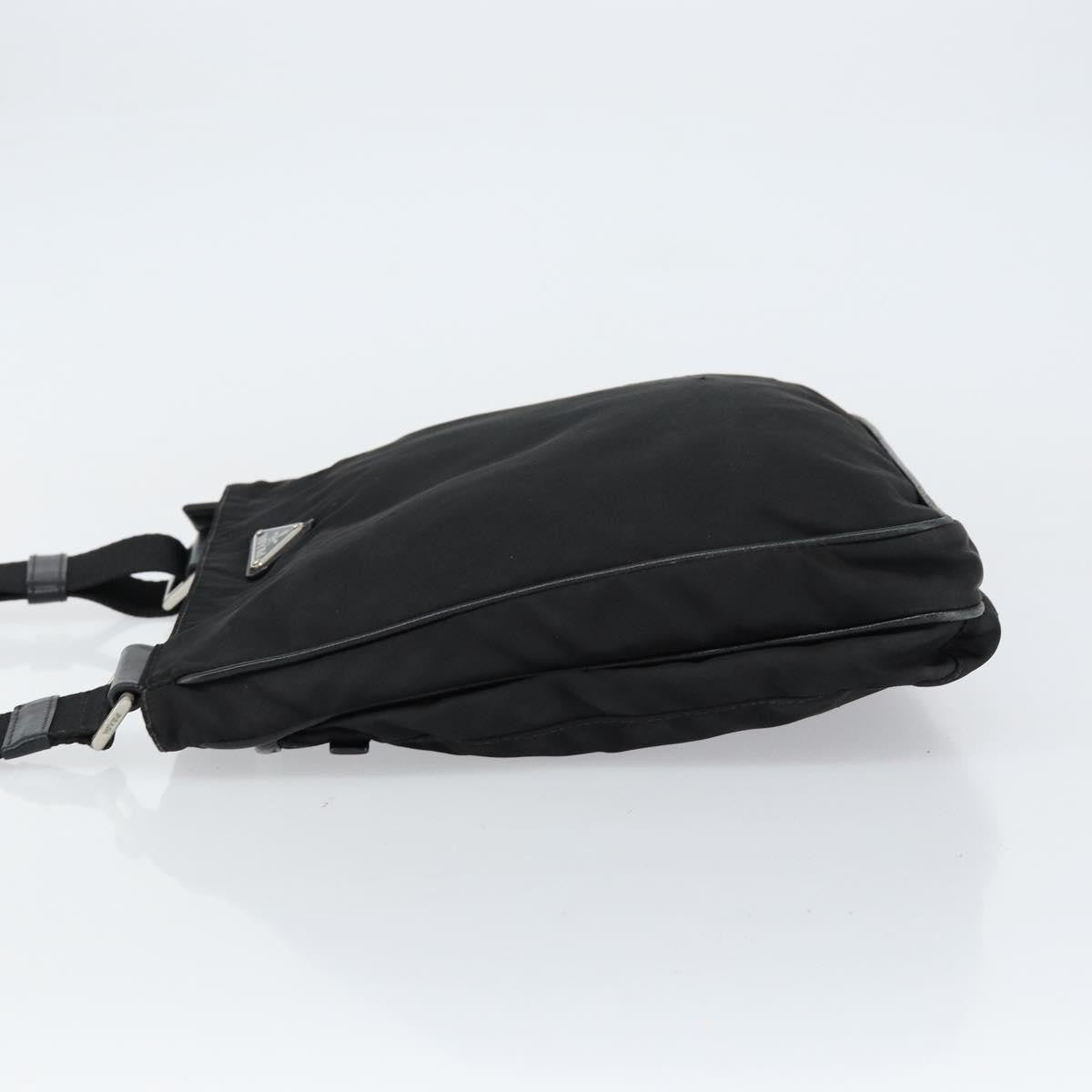 Prada Flat Messenger Bag Tessuto Black Nylon Shoulder Bag Bag (Pre-Owned)