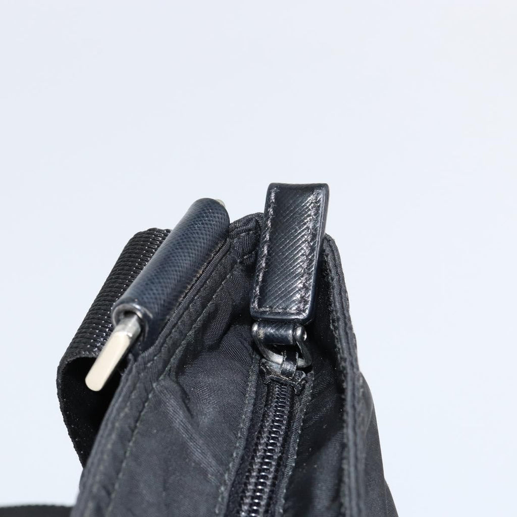 Prada Flat Messenger Bag Tessuto Black Nylon Shoulder Bag Bag (Pre-Owned)