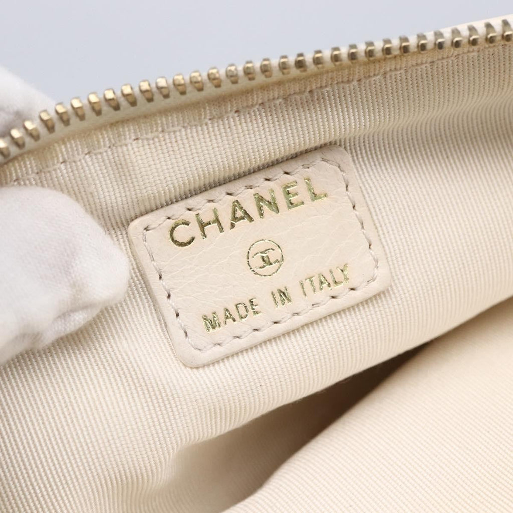 Chanel Camellia Clutch Bag Leather Ecru Leather Clutche & Pouche Bag (Pre-Owned)