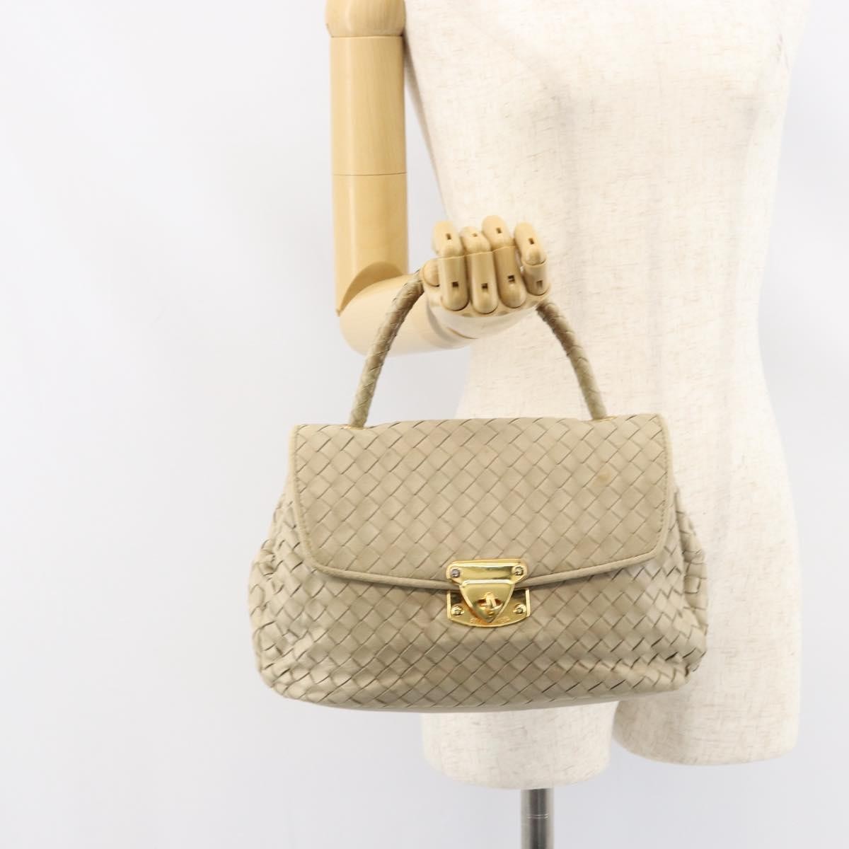 Bottega Veneta Intrecciato Handbag Leather Beige Leather Handbag (Pre-Owned)