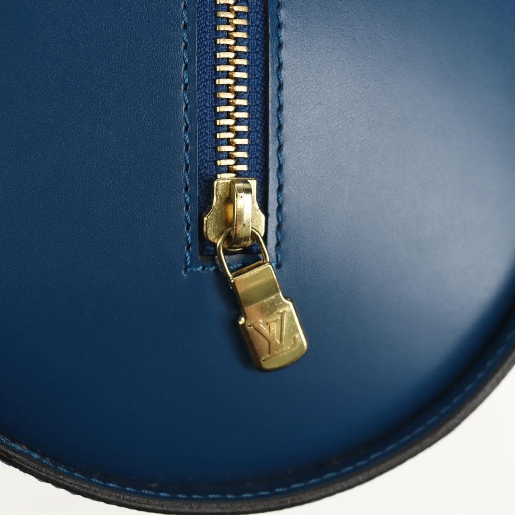 Louis Vuitton Soufflot Handbag Epi Leather Blue Leather Handbag (Pre-Owned)