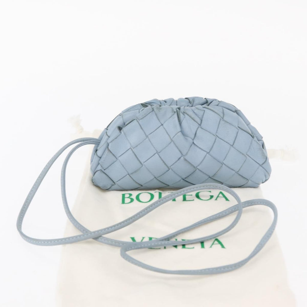 Bottega Veneta The Pouch Intrecciato Nappa Blue Leather Clutche & Pouche Bag (Pre-Owned)